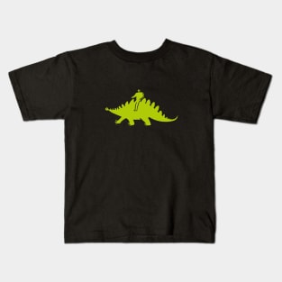 DINO-RIDER (MAN SITTING ATOP A STEGOSAURUS DINOSAUR) Kids T-Shirt